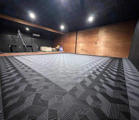 Modularer Garagenboden mit Gürteln 18 mm Kunststoffgaragenbodenfliesen