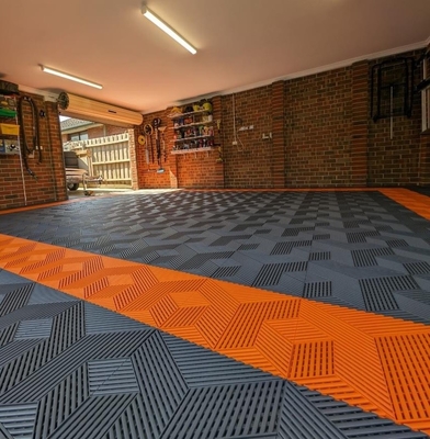 Quadratische Kunststoffgaragenfußbodenfliesen Verriegelung Garagenfußbodenmatten Wasserdichtigkeit