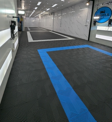 Farbenfrohe 18mm Verriegelung Werkstatt Fußbodenfliesen Anti-Slip Modular Garage Fußboden