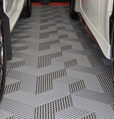 Garagenfußbodenfliesen in quadratischer Form mit matter Oberfläche